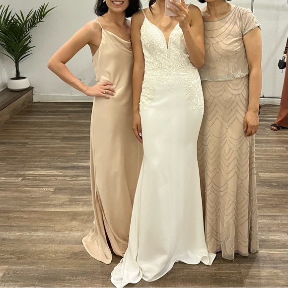 Champagne gold maxi party dress - BNWT - Picture 4 of 4